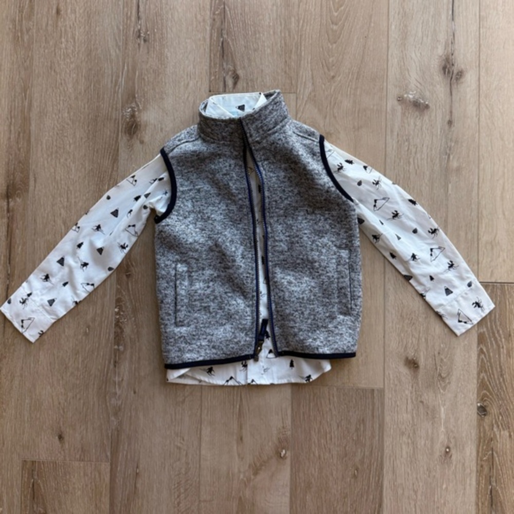 Boys Gray Sweater‎ Fleece Vest with Button Down Shirt Set Outfit NWT size 5